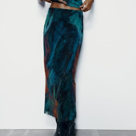 NWT BLUE GREEN PRINTED TULLE SKIRT - Picture 4 of 7